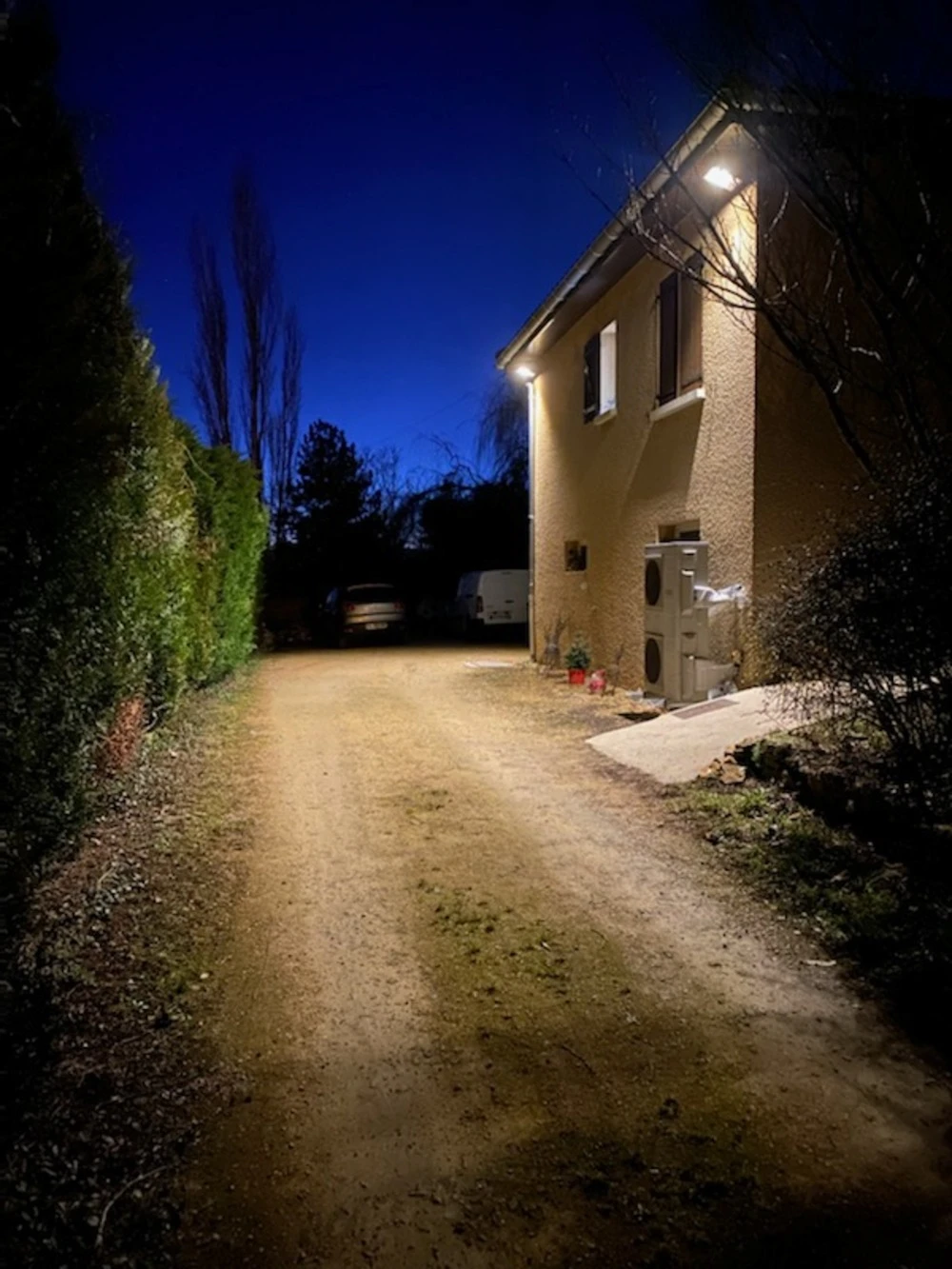 Projecteur Solaire Panneau Solaire 22w-3000°k-1370lm 3 Projecteur Solaire Panneau Solaire 22w-3000°k-1370lm – Image 3