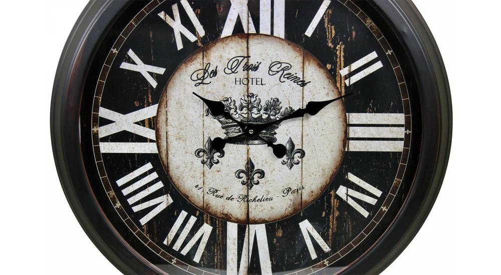 Grande Horloge Ancienne Murale Hôtel Les Trois Reines Métal Noir 70cm 2 Grande Horloge Ancienne Murale Hôtel Les Trois Reines Métal Noir 70cm – Image 2