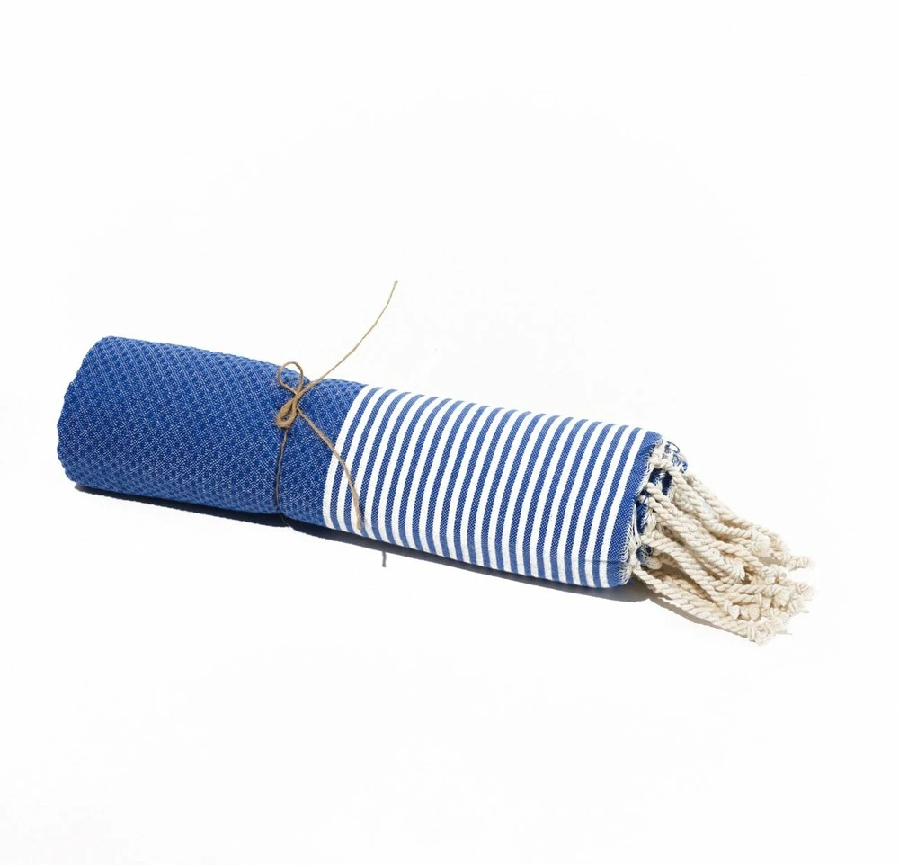 Fouta En Coton Tissage Nid D'abeille Ziwane 100x200cm Bleu Royal 3 Fouta En Coton Tissage Nid D'abeille Ziwane 100x200cm Bleu Royal – Image 3
