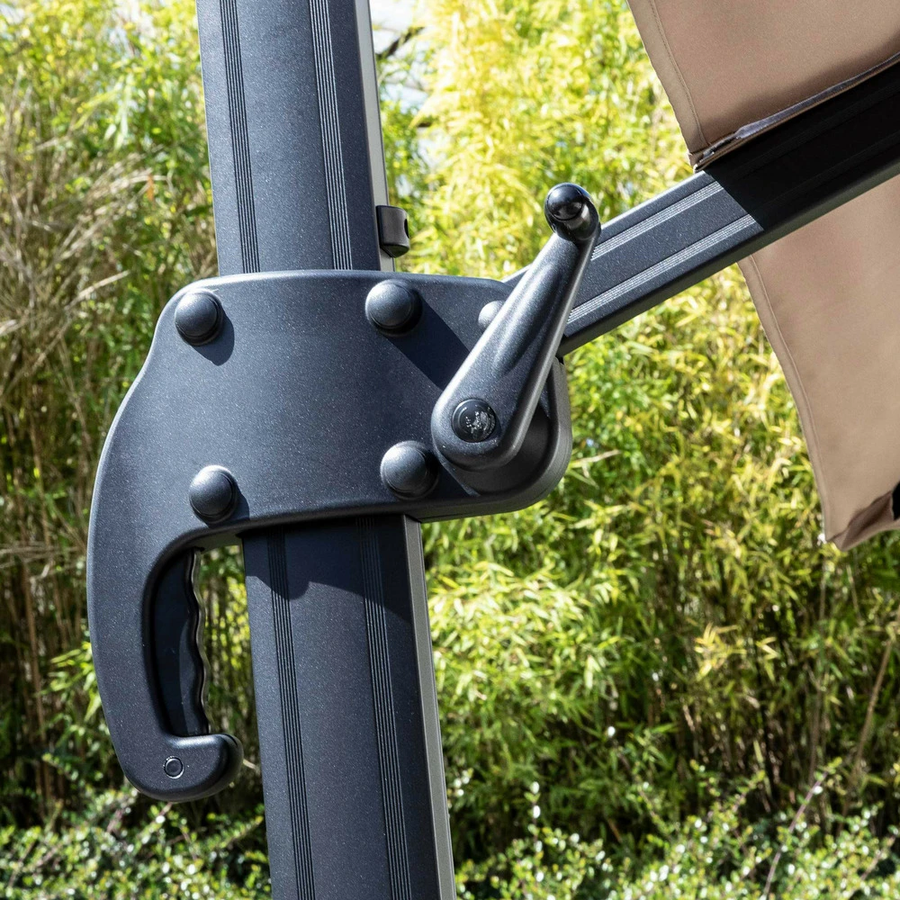 Parasol Déporté 3x3m Et 4 Dalles à Remplir Aluminium Taupe 4 Parasol Déporté 3x3m Et 4 Dalles à Remplir Aluminium Taupe – Image 4